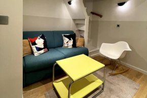 Stylish Duplex in Vibrant Center